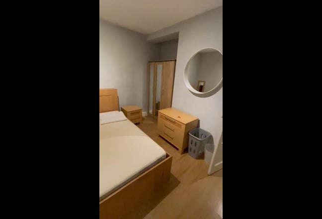 Friendly Professional Flatshare Nr Stockwell Tube Main Photo