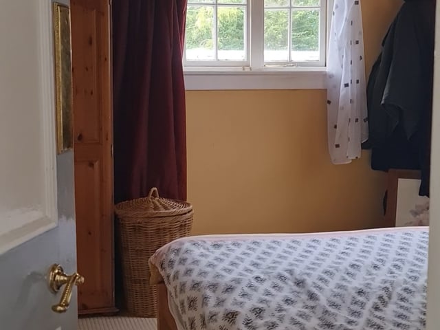 Video 1: Bright, double room.