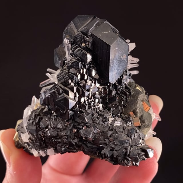 Sphalerite (twins) with Quartz and Pyrite