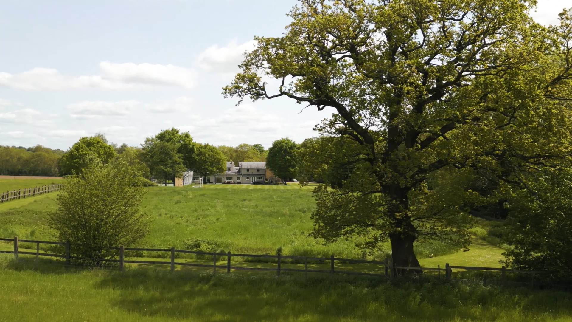 Folly Farm, London, NW7 | Luxury Real-Estate Property Video