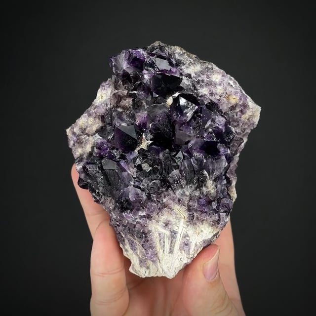 Amethyst on Anhydrite casts (New Jersey classic!)