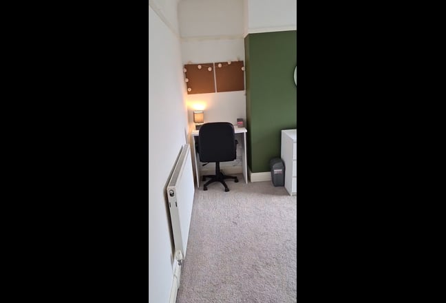 Double room for rent in bootle  Main Photo