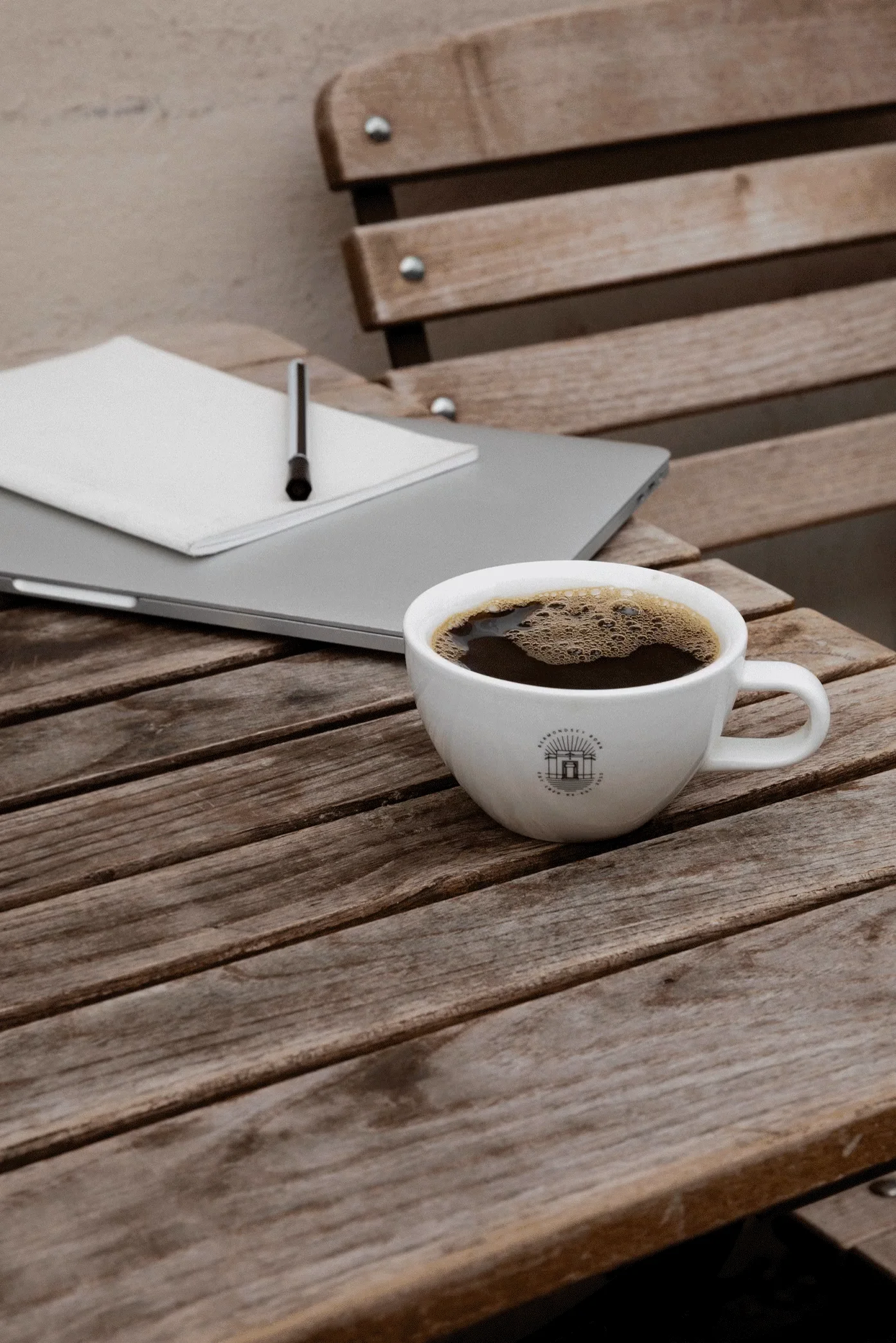 EverythingInBetween_WatchHouse_CoffeeCup on Vimeo