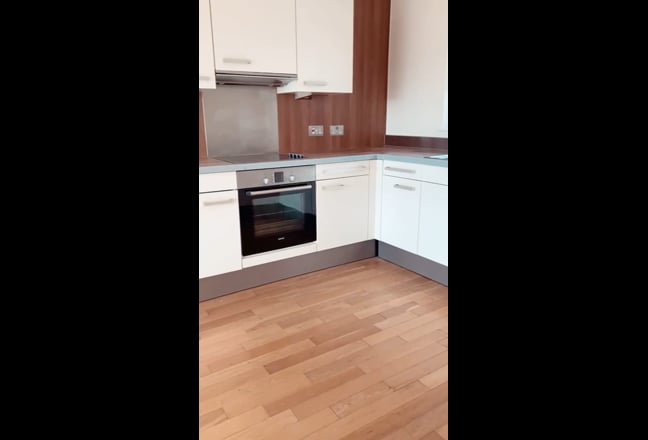 Beautiful two bedroom apartment available 08.02.24 Main Photo