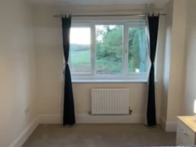 Double Bedroom available in Swindon Main Photo
