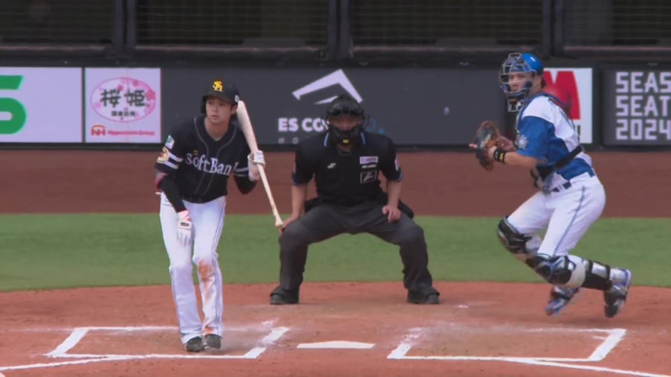 【7回表】狙いすました送球!! ファイターズ・伏見寅威 鷹の韋駄天の盗塁を阻止!!  2023年9月18日 北海道日本ハムファイターズ 対 福岡ソフトバンクホークス