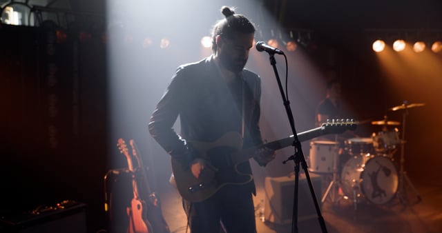 Buđenje feat. Tonka - Zaključaj srce