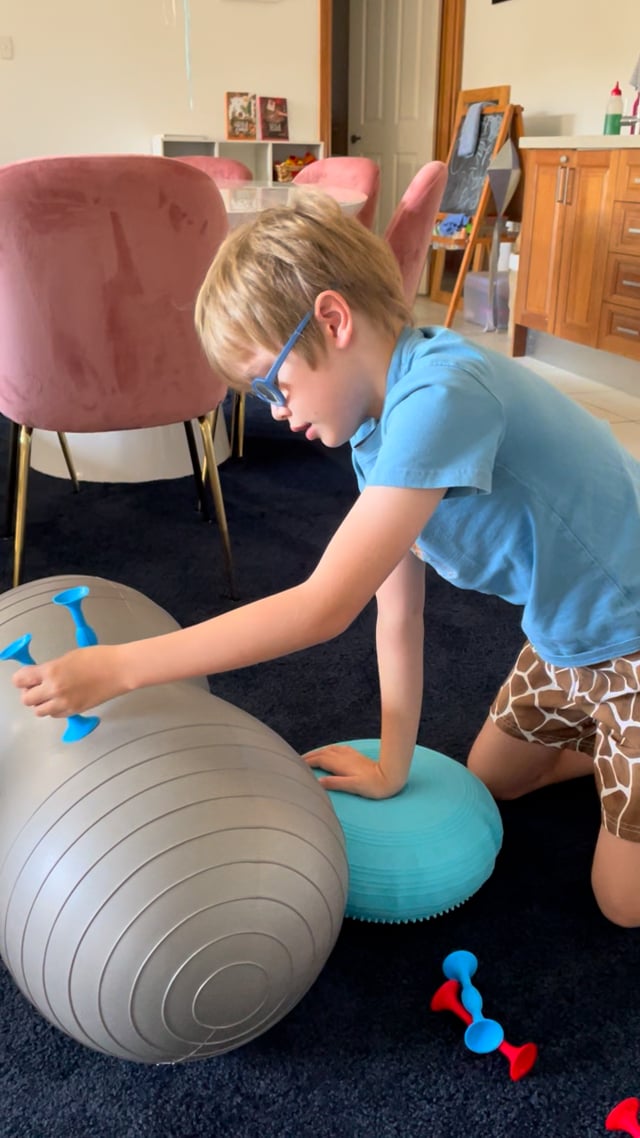 14.09.23 Pink Oatmeal left hand