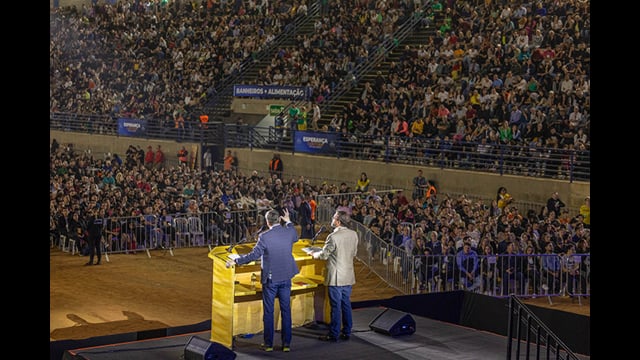 Over 17,000 Hear the Gospel at Will Graham’s First Outreach in Brazil