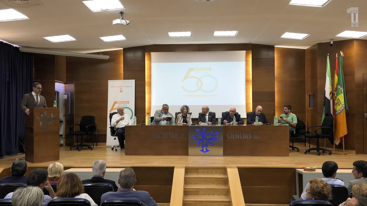 Primer debate del 50 Aniversario de la UEx en Badajoz