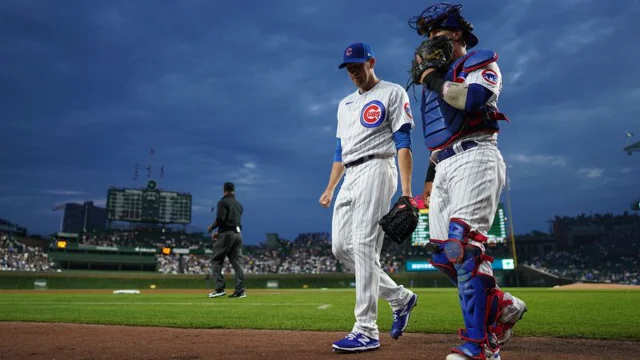 Kyle Hendricks Wrigley Field Walking Out Image - Marquee Sports Network