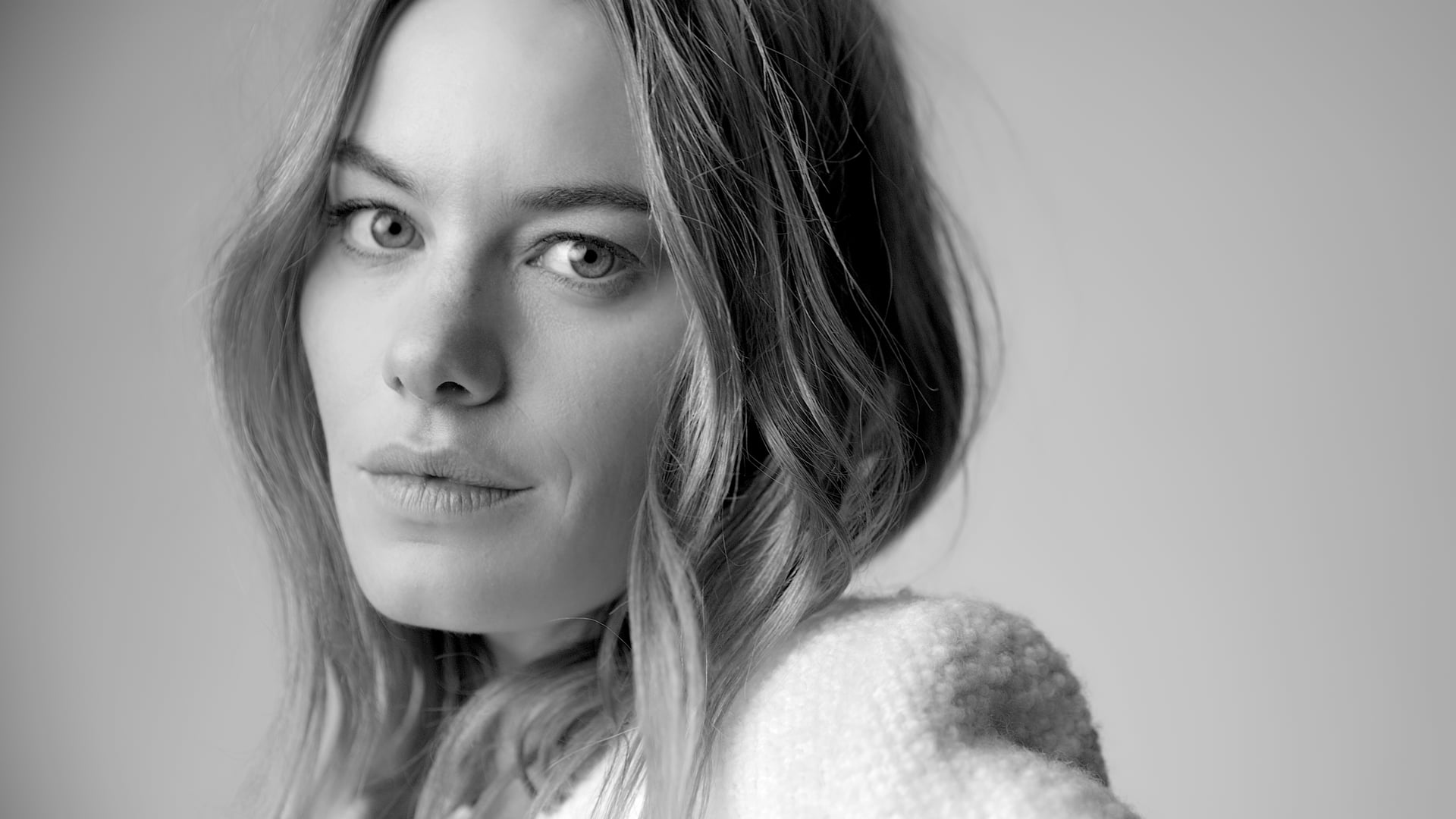 Gérard Darel Campagne AH23 avec Camille Rowe