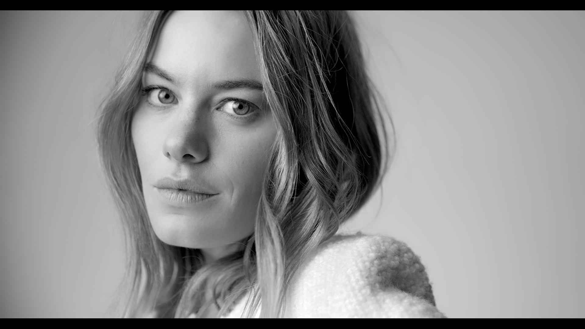 Gérard Darel Campagne AH23 avec Camille Rowe