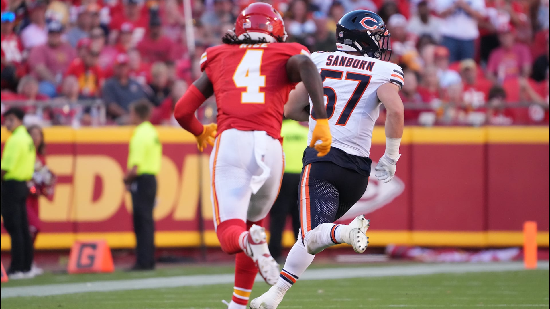 Justin Fields Bears Packers Soldier Field - Marquee Sports Network