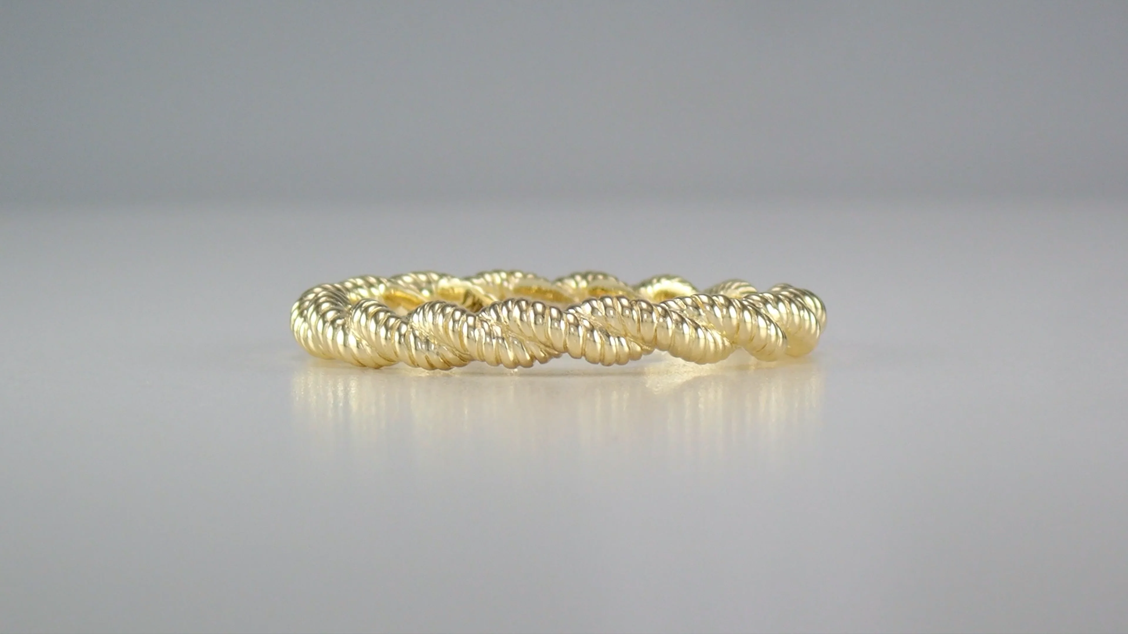 Yellow Gold 1970s Vintage Twisted Cable 2.8mm Stackable Wedding