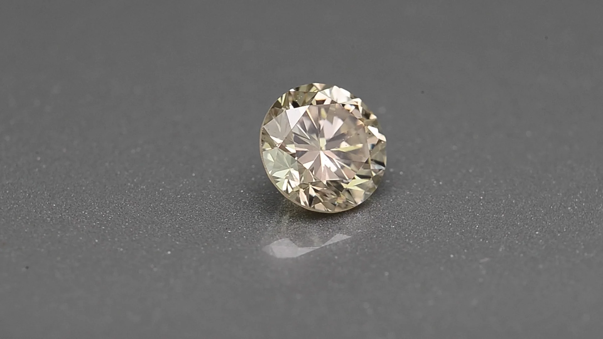0.39 Carat Loose Champagne Diamond | Natural Round Brilliant