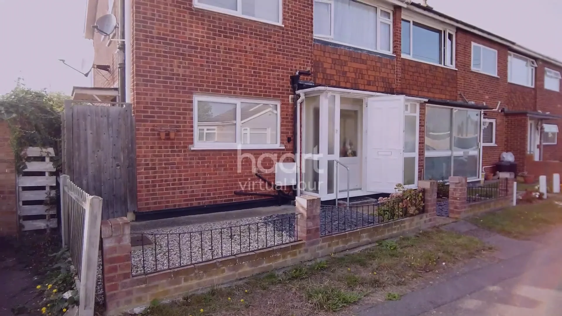 Virtual Viewing of Gainsborough Avenue, Canvey Island, Three bedroom