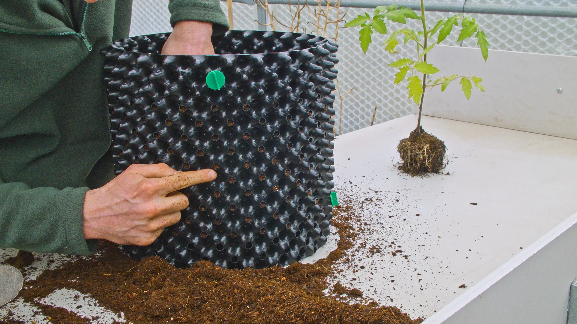 How to use Air-Pot containers 23