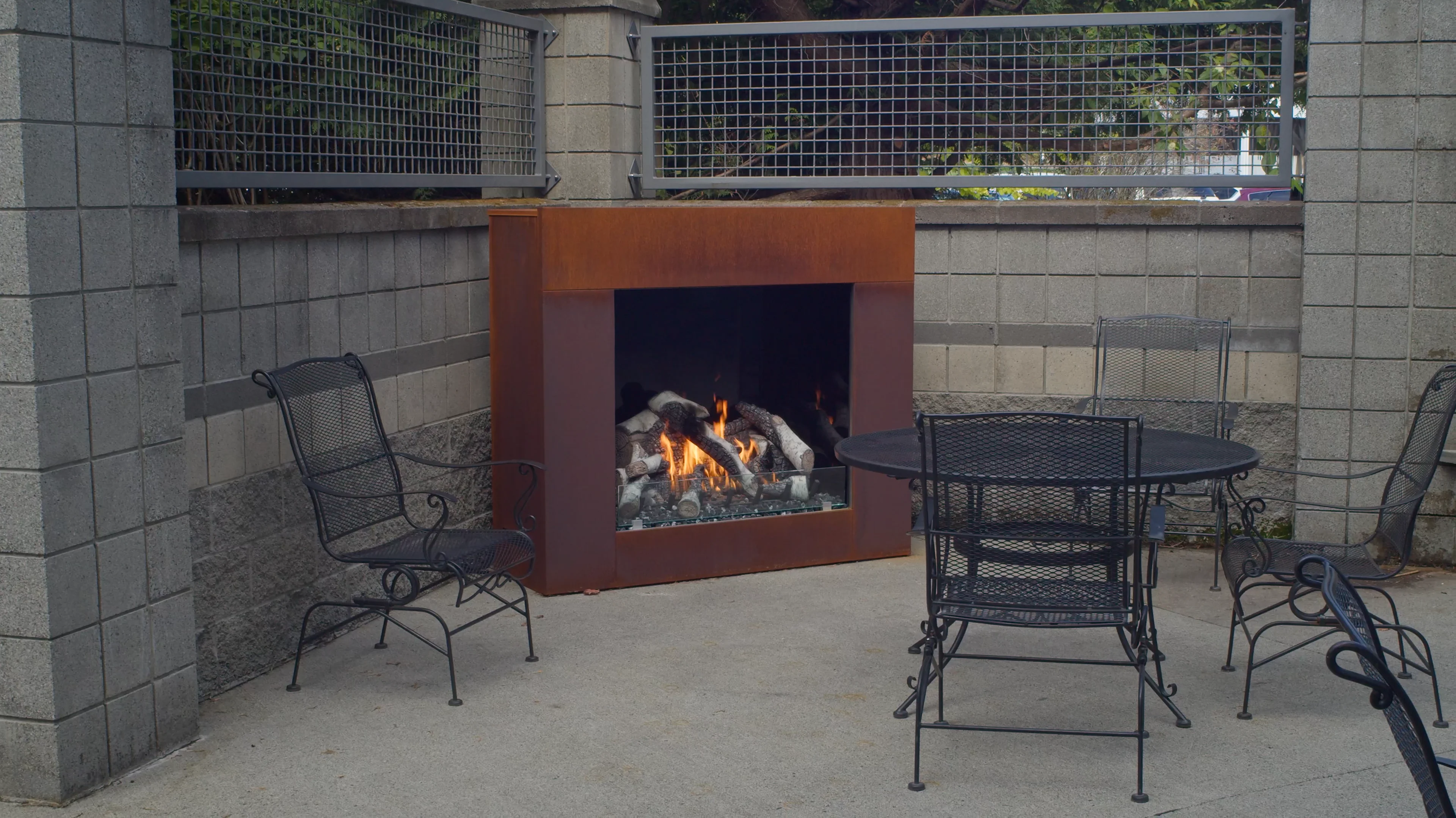 4035 Outdoor Traditional Gas Fireplaces | Fire Pits | Burners