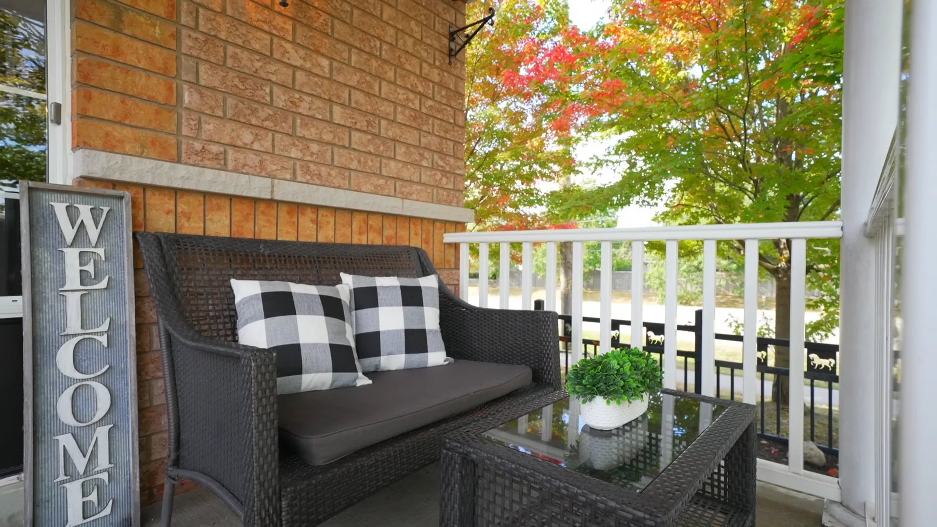 37 Kenilworth Crescent, Whitby MLS on Vimeo