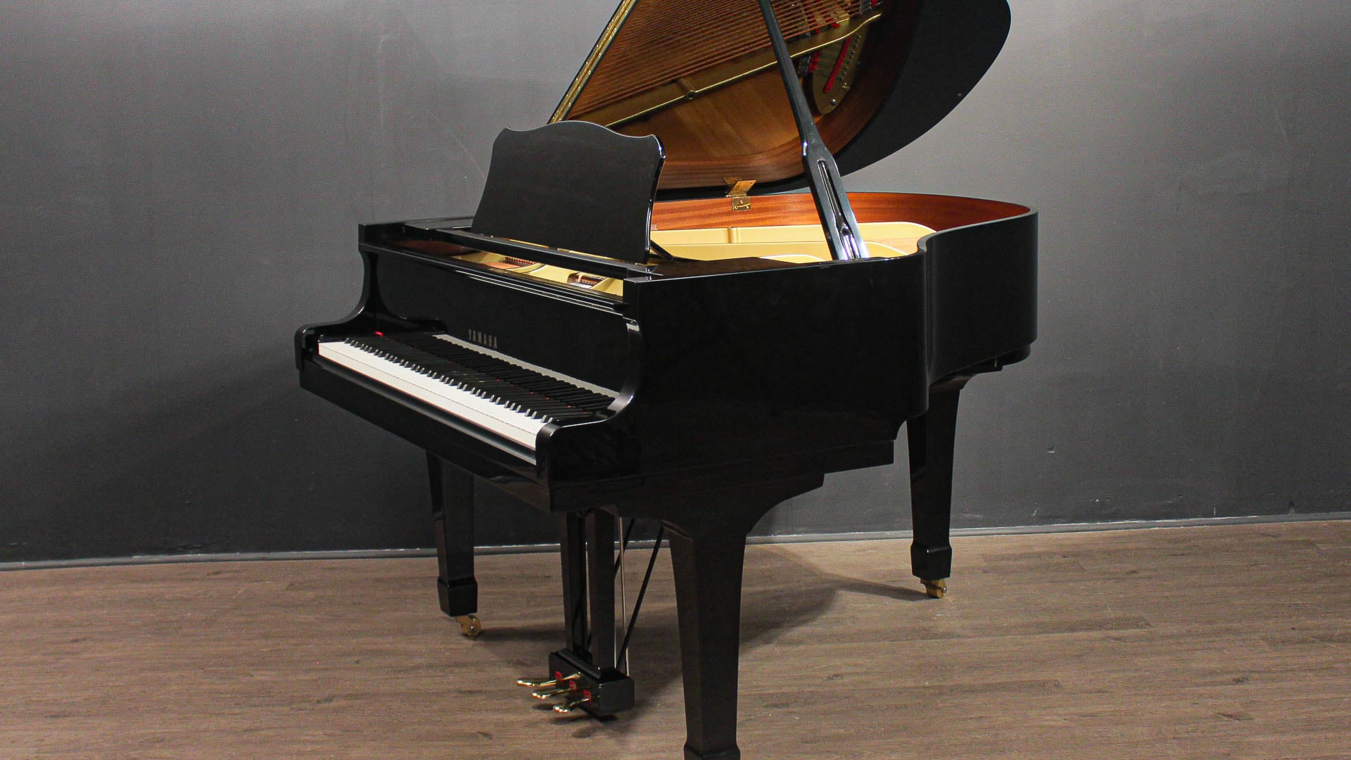 Yamaha g1 baby grand 2024 piano