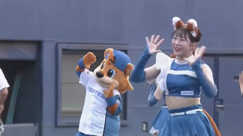 【ファーム】秋の鎌ヶ谷にキタキツネ(来たきつね)!! ファイターズガールがきつねダンス!!  2023年9月30日 北海道日本ハムファイターズ 対 東京ヤクルトスワローズ