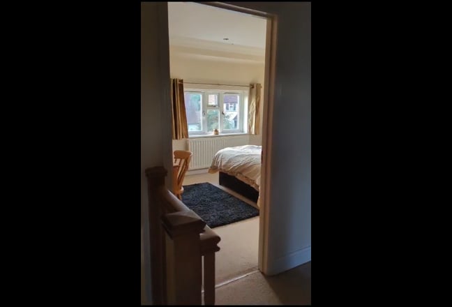 Double furnished room in lovely village. Main Photo