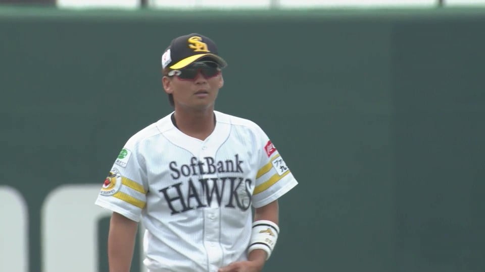 【ファーム】ホークス・仲田慶介がセンターへ抜けそうな打球をナイスキャッチ!!  2023年10月1日 福岡ソフトバンクホークス 対 中日ドラゴンズ
