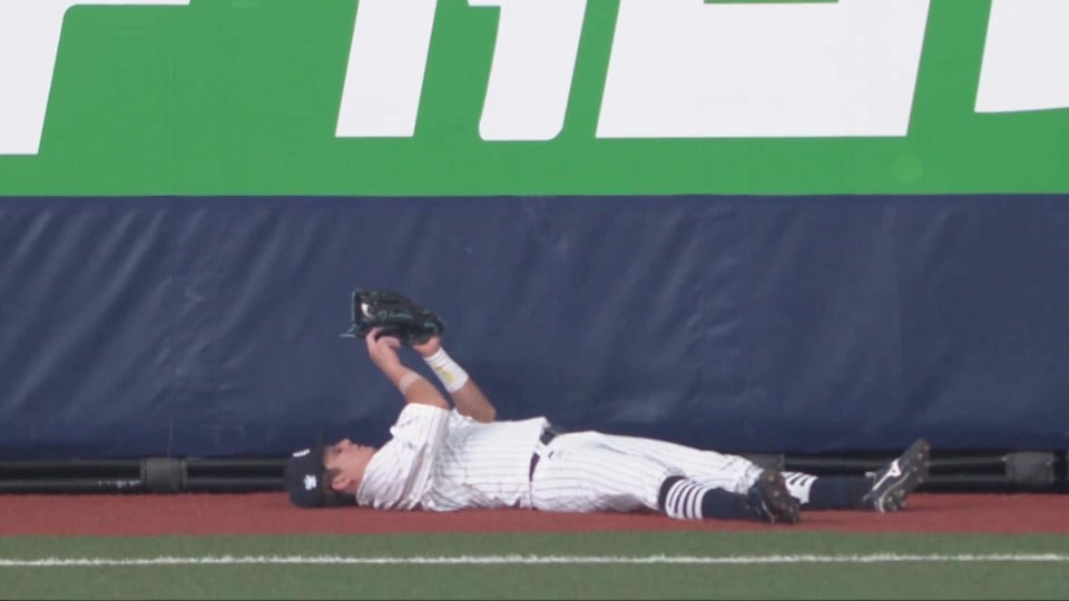 【6回表】バファローズ・杉本裕太郎 フェンスに激突しながらスライディングキャッチ!!  2023年10月1日 オリックス・バファローズ 対 東北楽天ゴールデンイーグルス