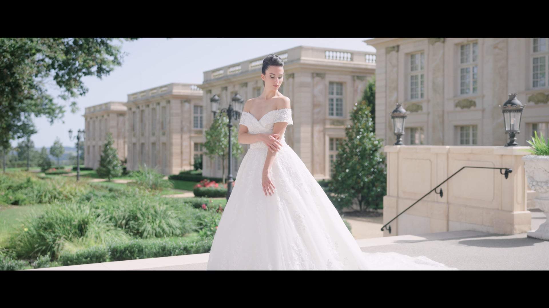 Editorial - Les Noces de Swan