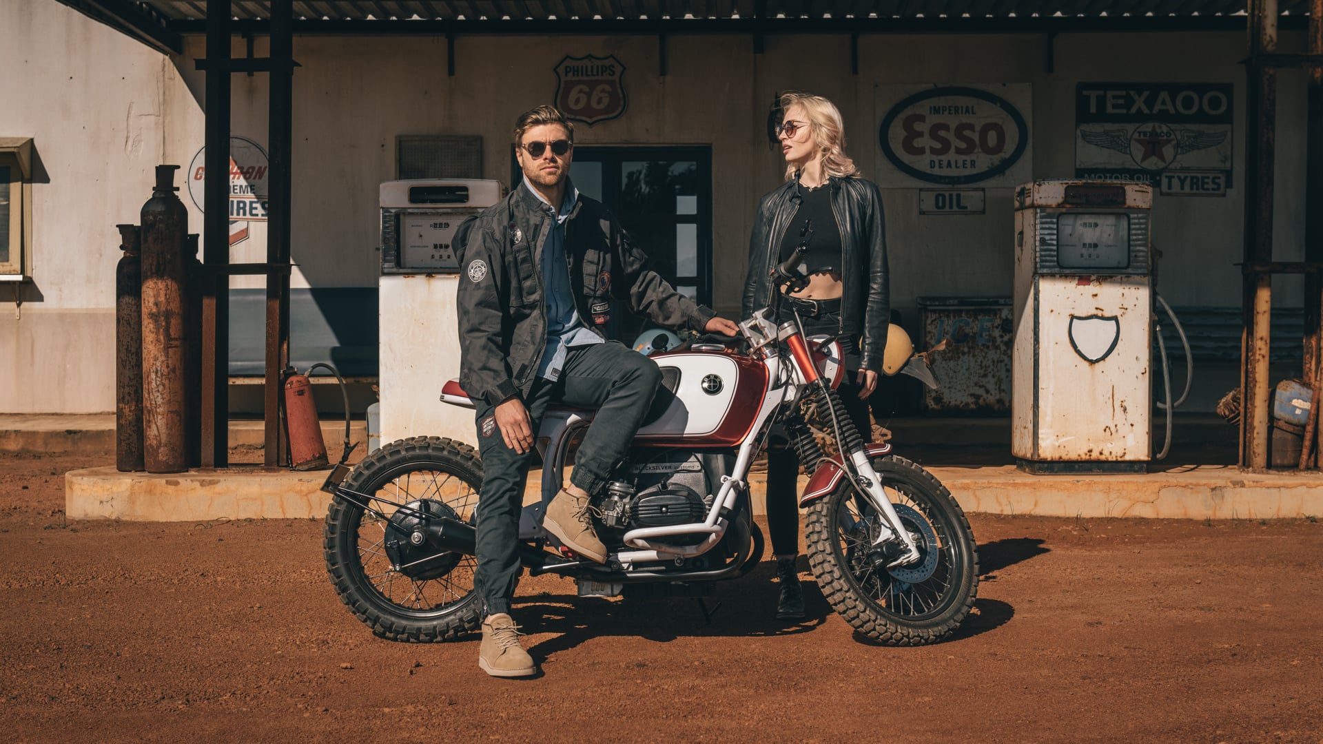 Curve Gear // cafe racer capsule