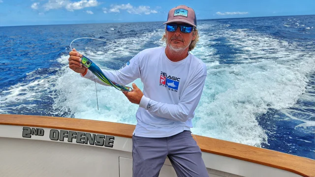 Blue Marlin – Rigging Lures with Vinyl Skirts and Sta-Stuk Hooks
