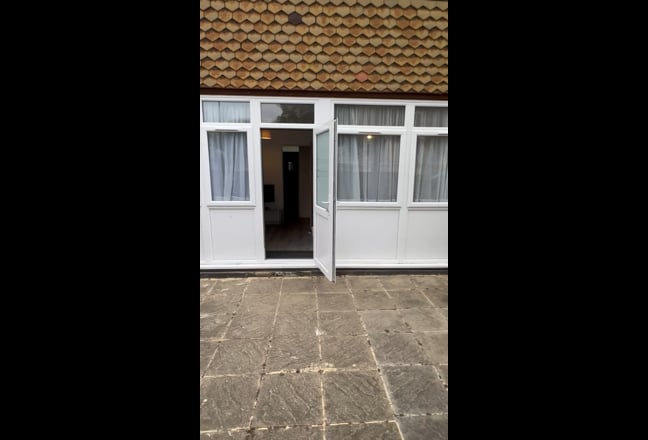 4 Bed Maisonette Minutes From Island Garden DLR  Main Photo