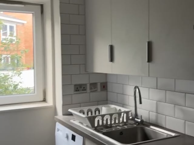 Video 1: Kitchen