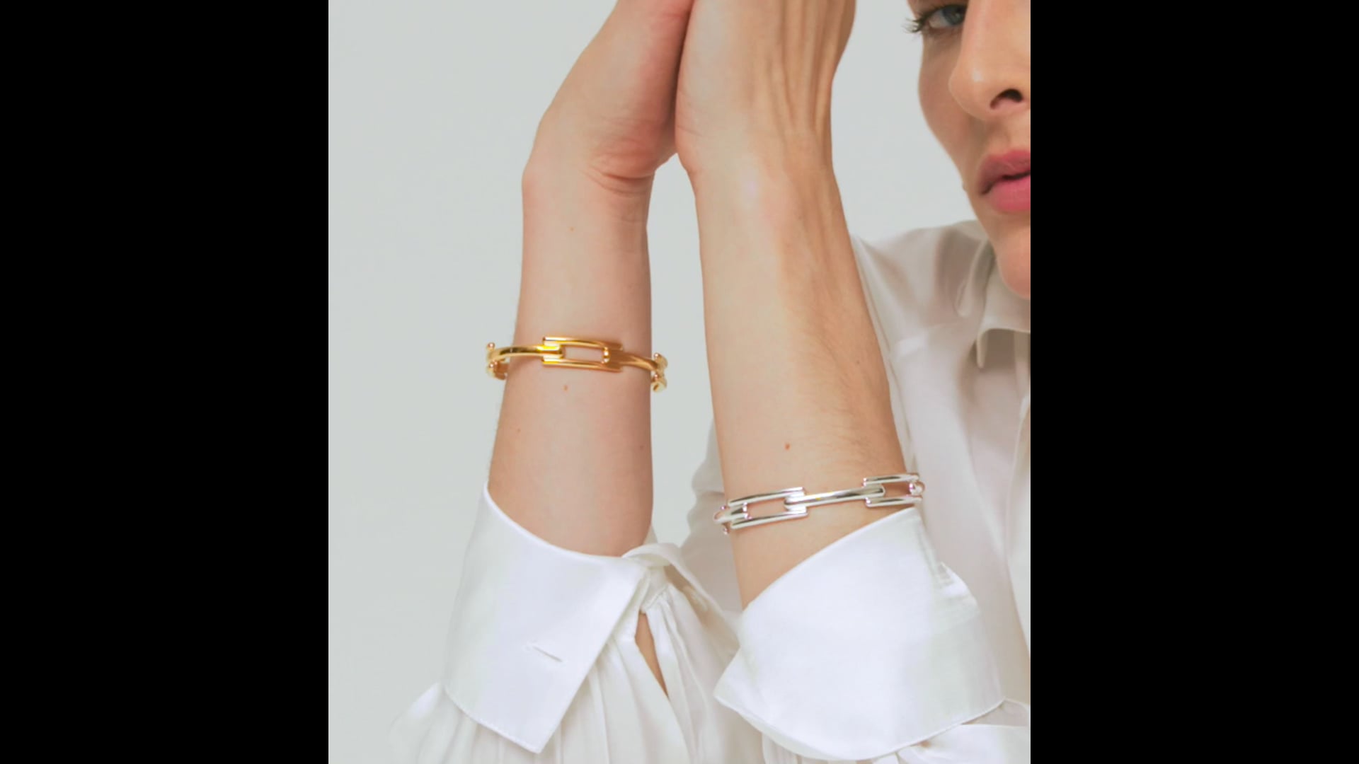 Signature Link Bangle in 18k Gold Vermeil on Sterling Silver Signature Link Bangle in 18k Gold Vermeil on Sterling Silver