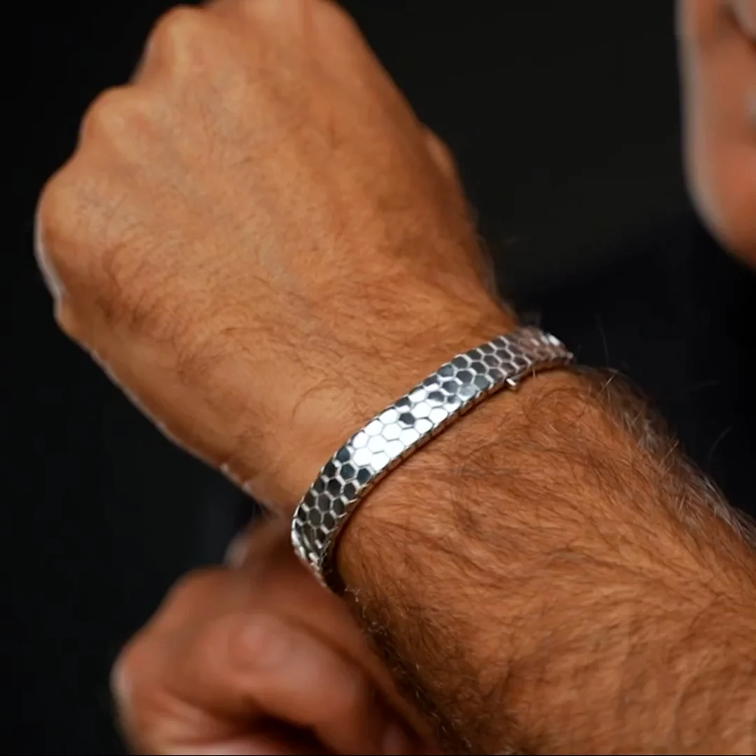 Classic Python Design in Silver Bracelet