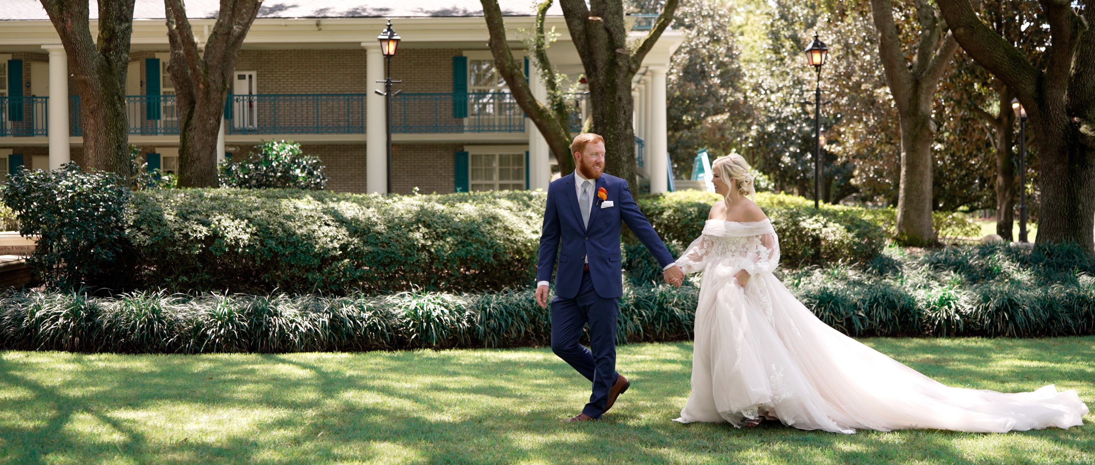 Video thumbnail for Oak Manor Lawn & Epcot Wedding | Chelsea & Justin