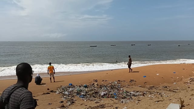 Une plage en fin de vie - Vidéo ePOP