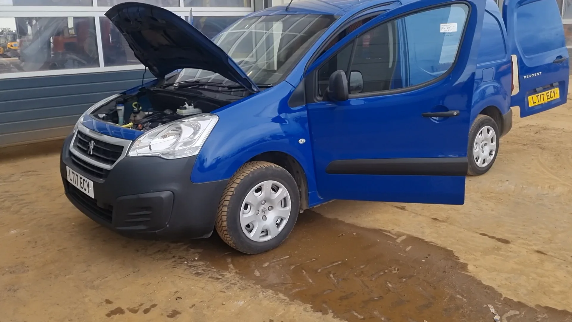 Peugeot Partner Leeds October 23 on Vimeo