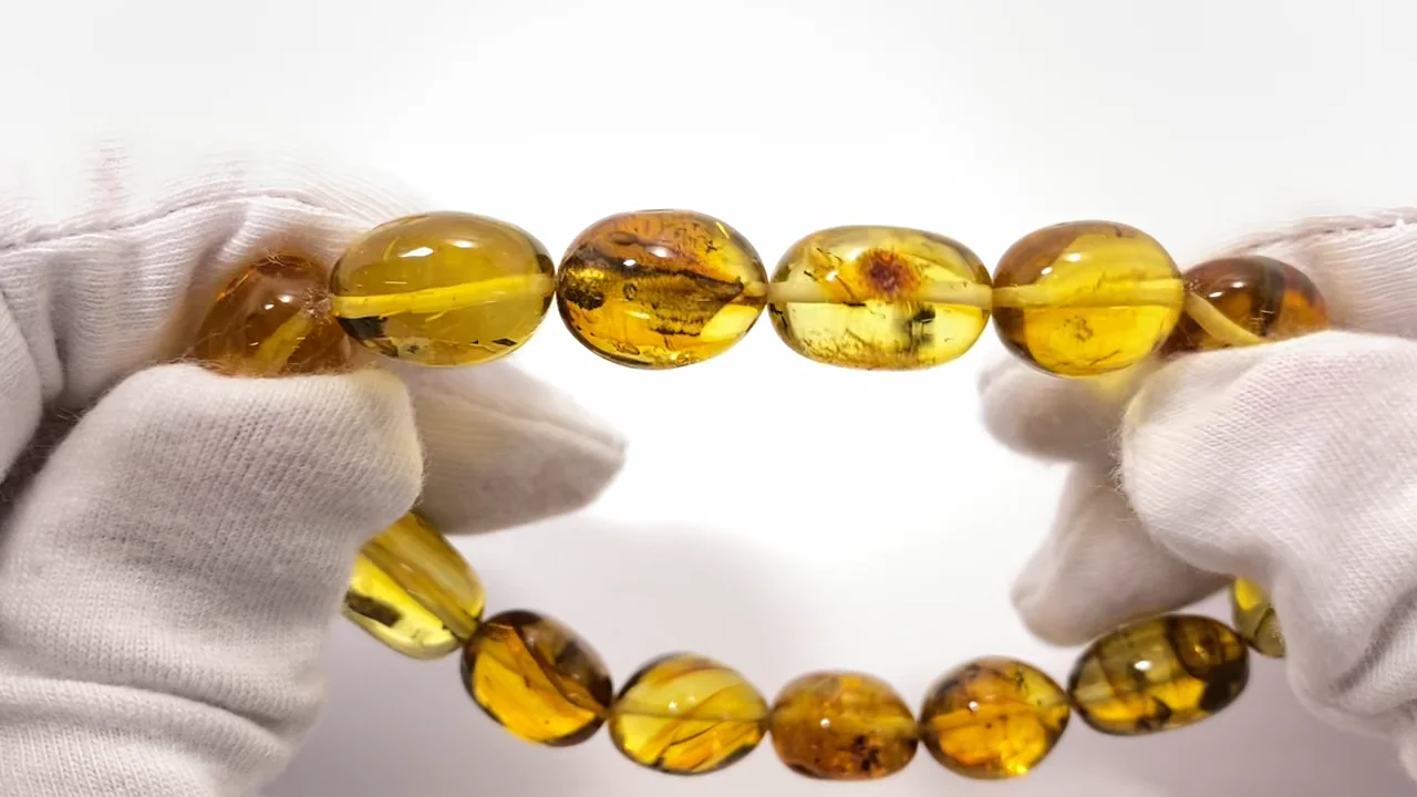 動画】【1点もの】虫入りアンバー(琥珀) タンブル 1連(ブレス) NO.9