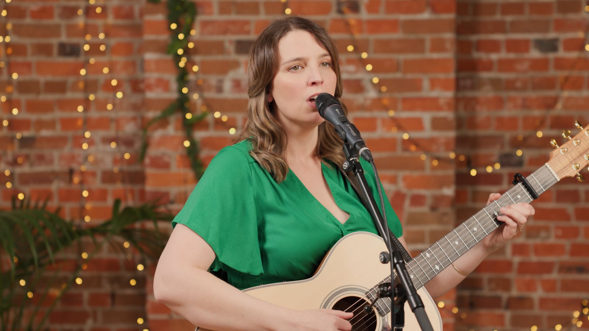 I can't help falling in love - Live