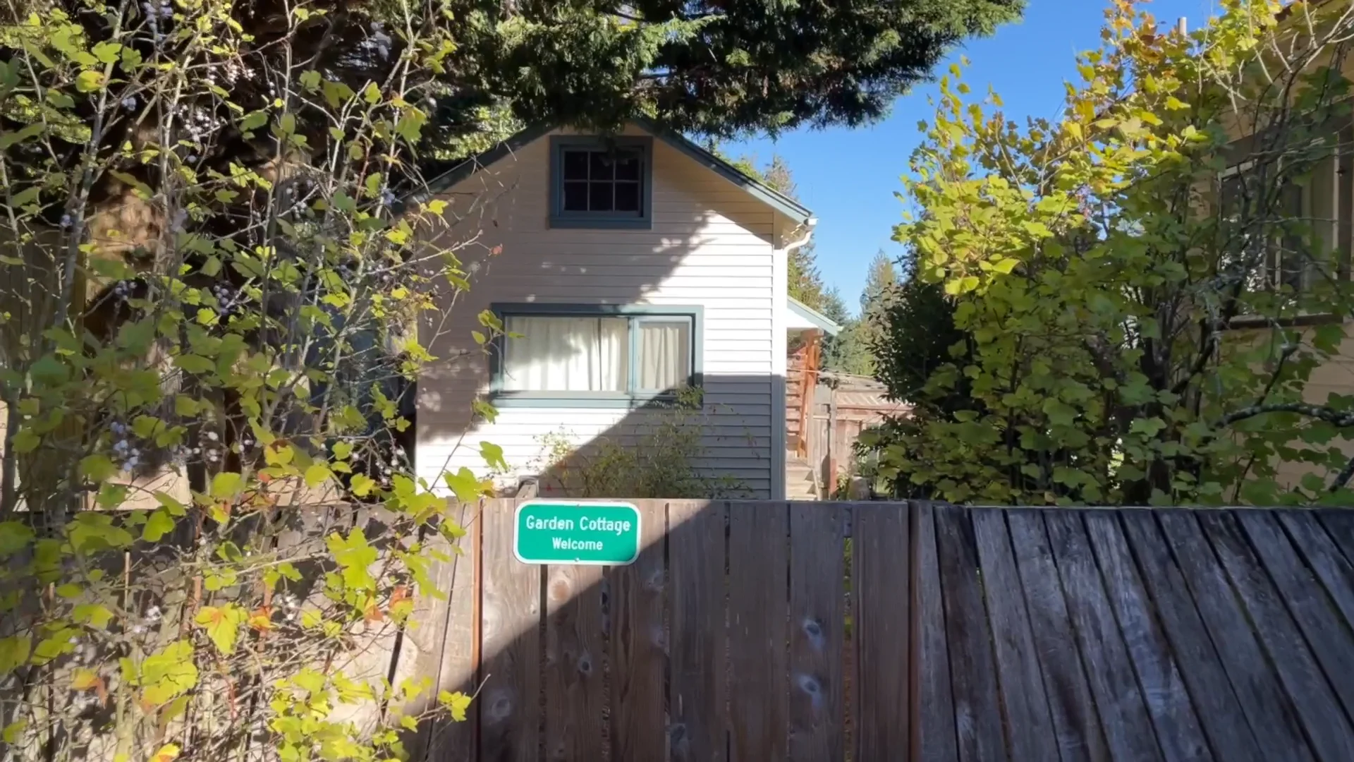 Airbnb Garden Cottage on Vimeo