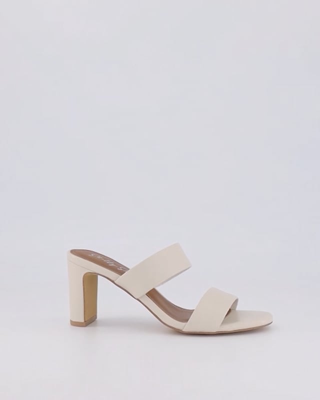 MARTINA / Porcelain