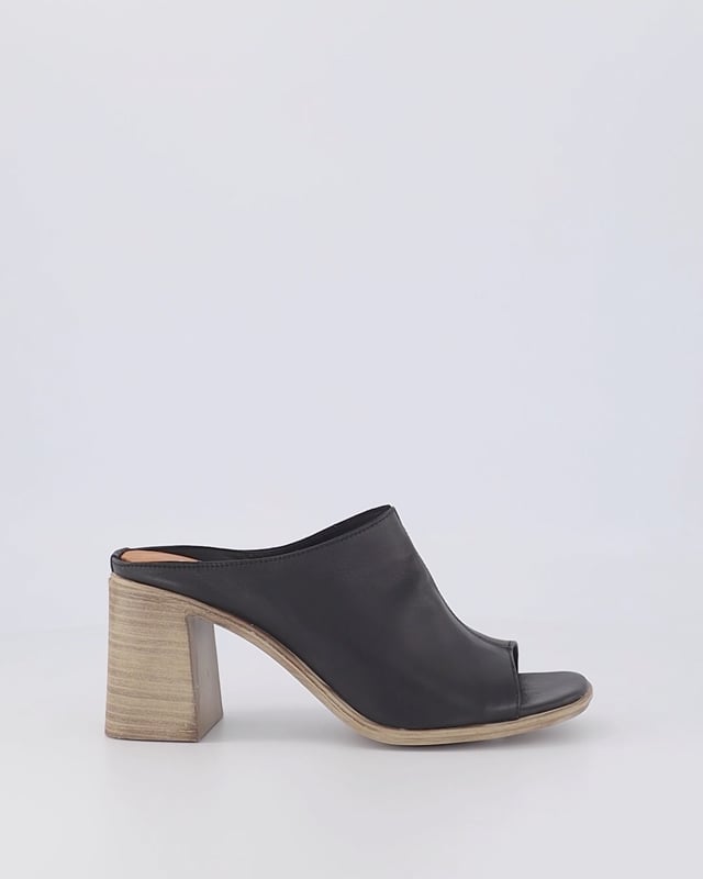 Buy CONNIE Black heels Online at Shoe Connection