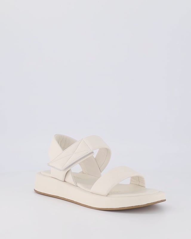 CORA / White