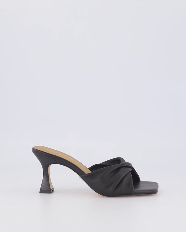 MAEVE / Black
