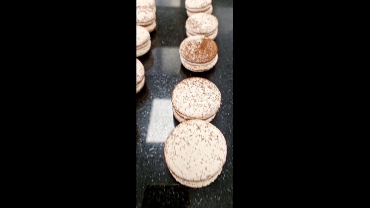 Tiramisu macarons