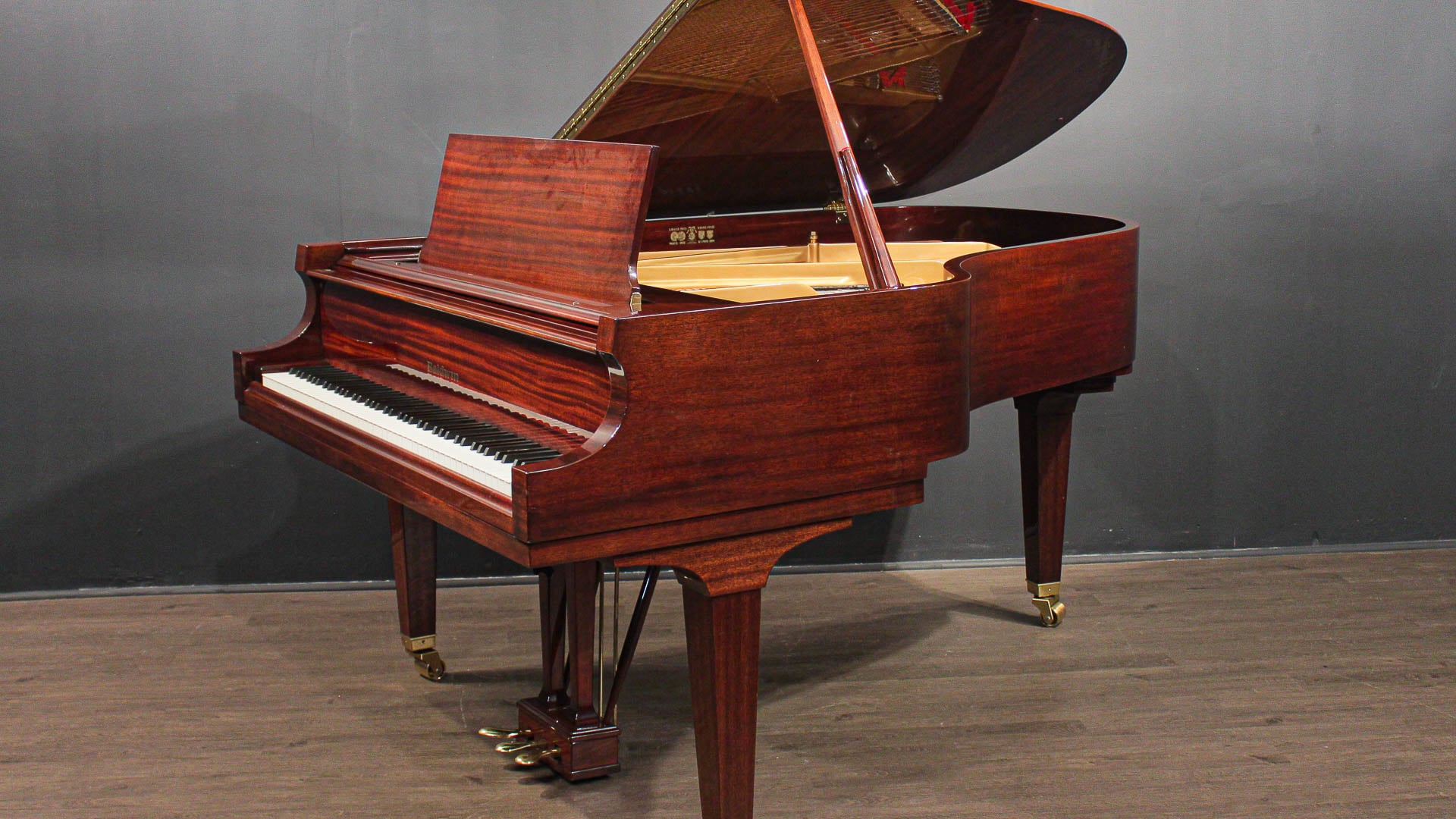 Gorgeous baby grand musical piano clearance with bench