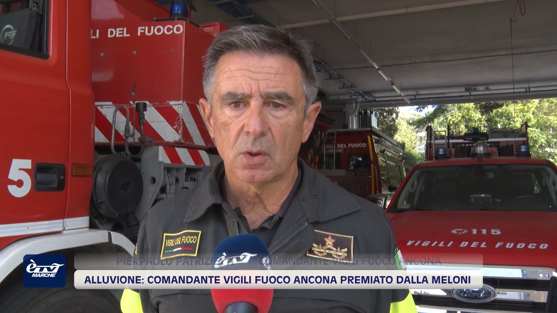 Alluvione Marche 2022:  comandante Vigili Fuoco Ancona premiato dalla premier Meloni - VIDEO