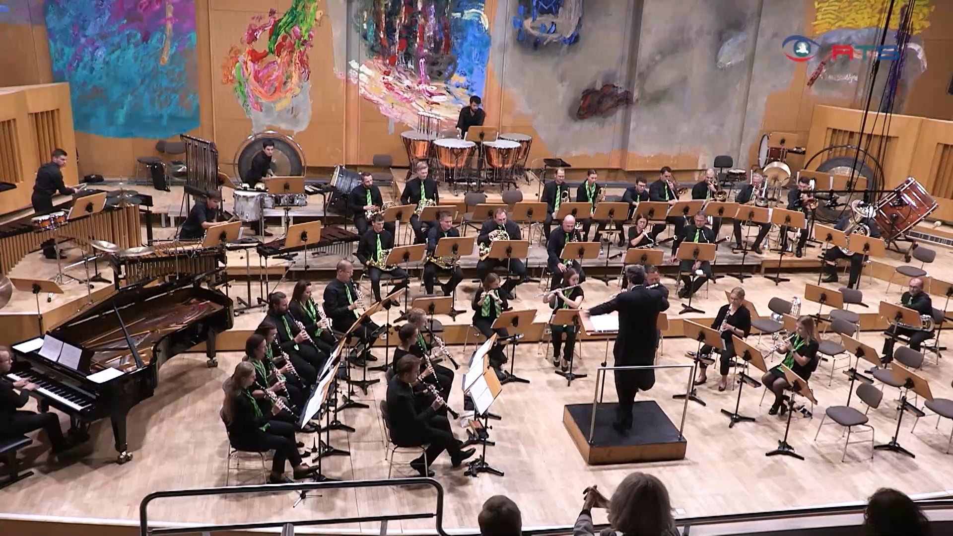 schraege-blasmusik-zwei-symphonische-blasorchester-aus-salzburg-und-kaernten-mit-zeitgenoessischen-stuecken
